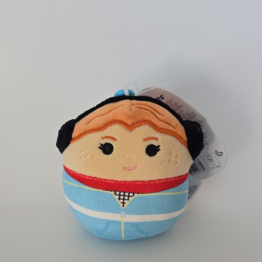 🎧💫NWT Stranger Things x Squishmallows “Max” Mini Clip-On Plushie💫🎧